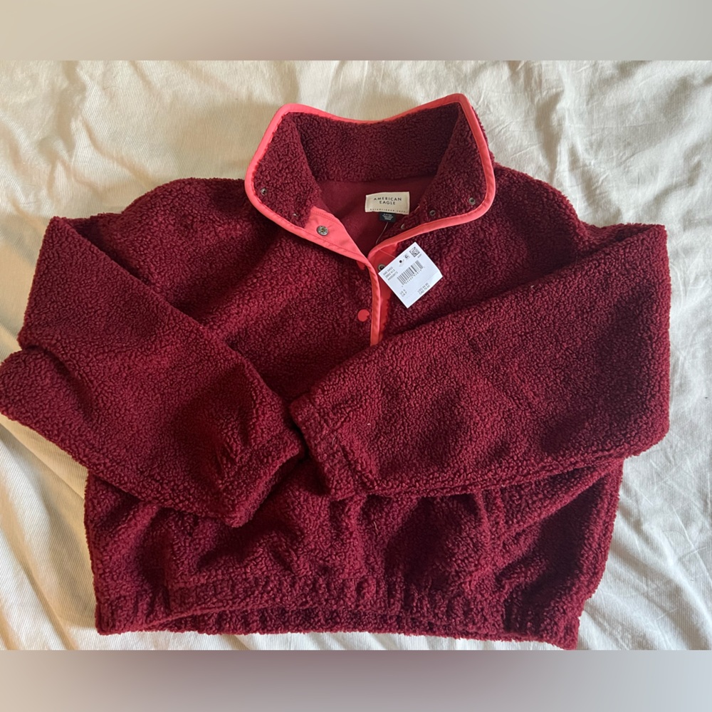 NWT American Eagle Pullover Sweatshirt